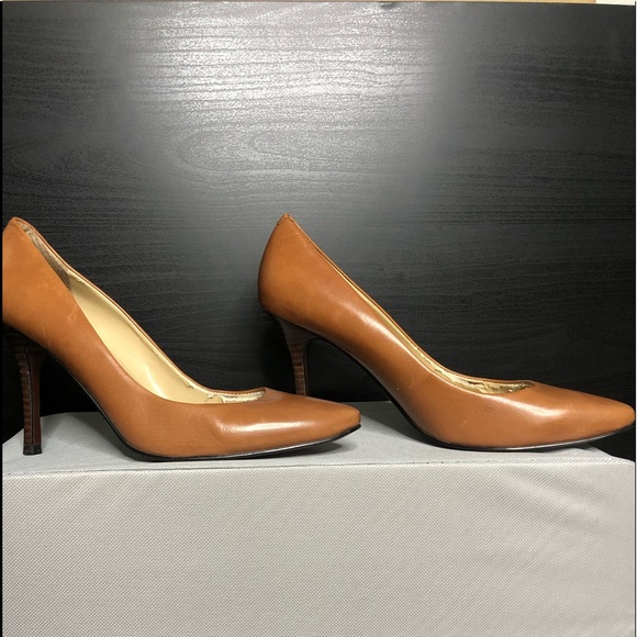 Ralph Lauren Size 7.5 Women’s Chestnut Heels - Picture 3 of 10